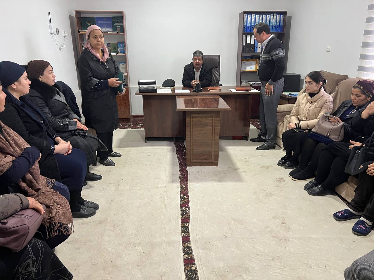 Sanepidkomitaning Xorazm viloyati Xonqa tuman bo’limi mutaxassislari tomonidan “Qirqyop” qishlogʻi “Obod” maxallasida yangicha mahallabay usulida ishlar tashkil qilinib mahallada yig‘ilish o‘tkazildi.