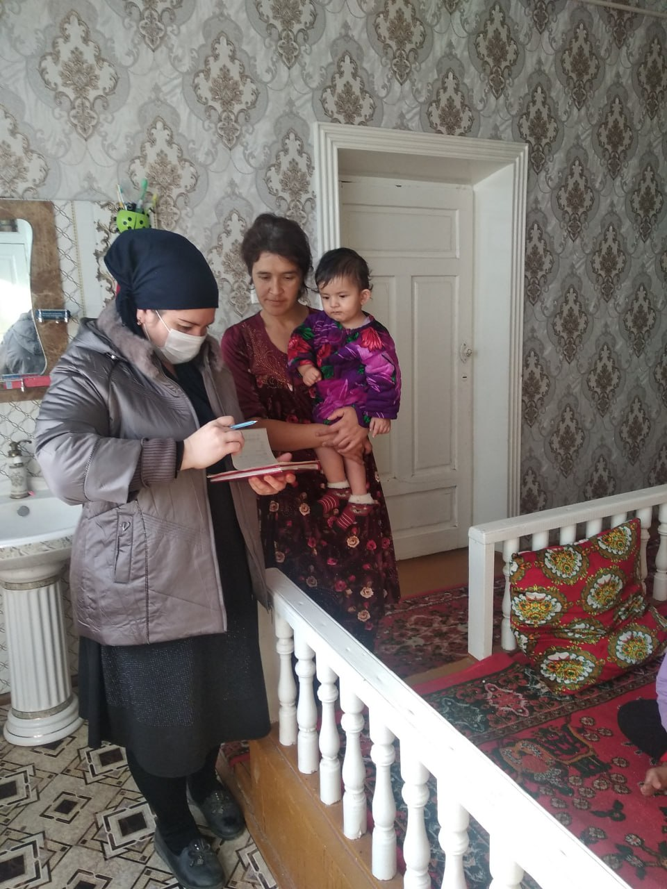 Virusli gepatitning A va B turlariga qarshi kurashishda - emlash ishlari kasallikning kamayishi va oldini olishda eng samarali usul hisoblanadi.