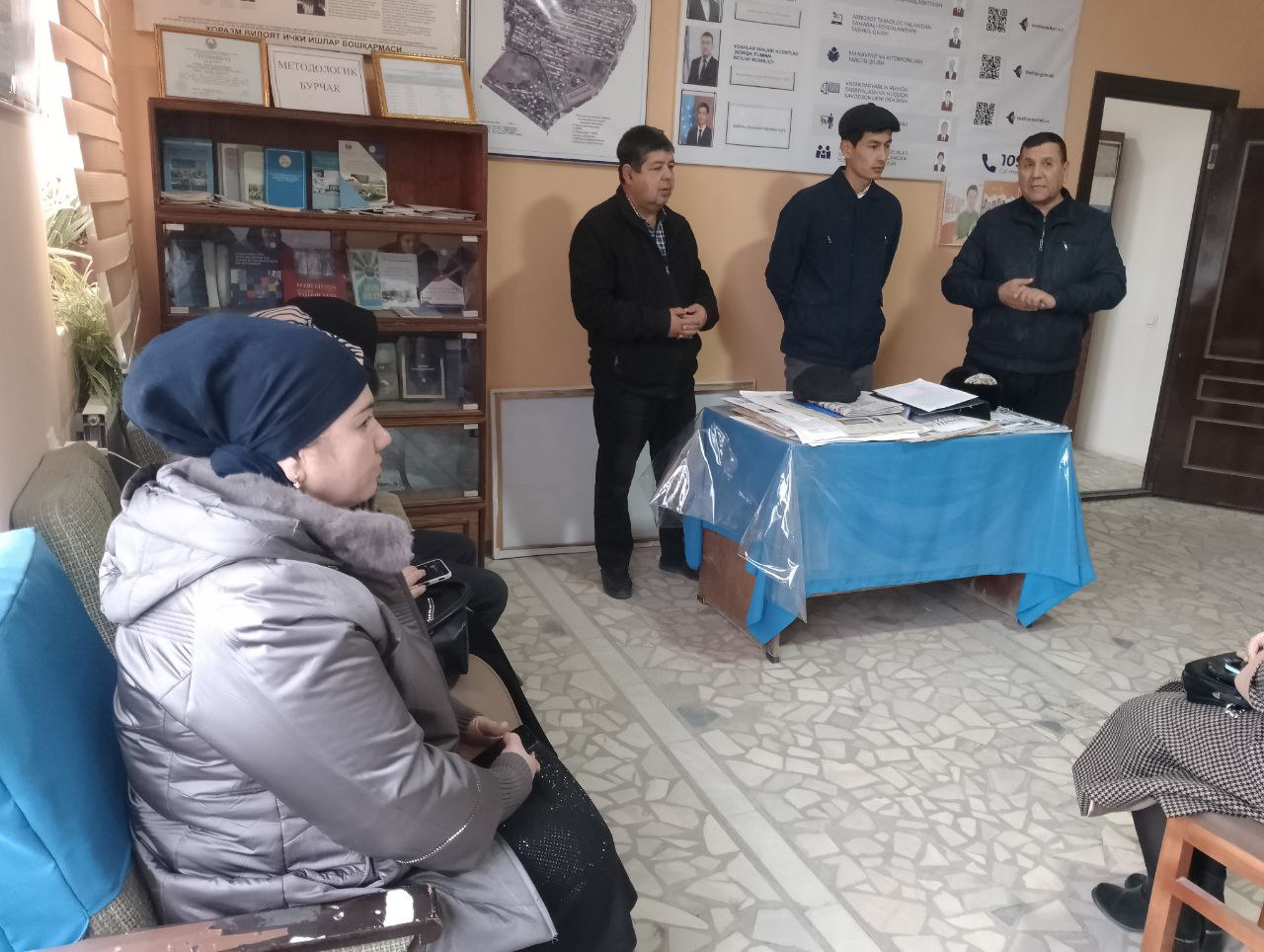 anepidkomitaning Xorazm viloyati Xonqa tuman bo’limi mutaxassislari tomonidan “Namuna” qishlog’I “Yosh kuch” maxallasida yangicha mahallabay usulida ishlar tashkil qilindi ,